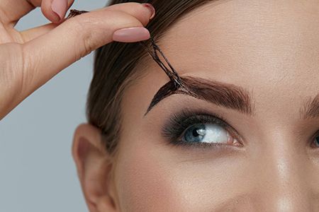 Как удалить микроблейдинг бровей