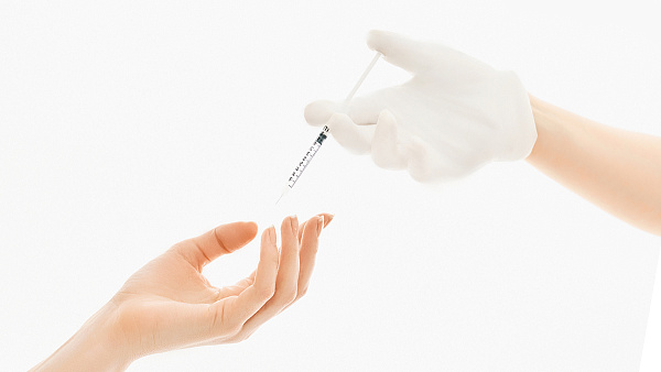 Гипергидроз ладоней: причины, диагностика и современные методы лечения