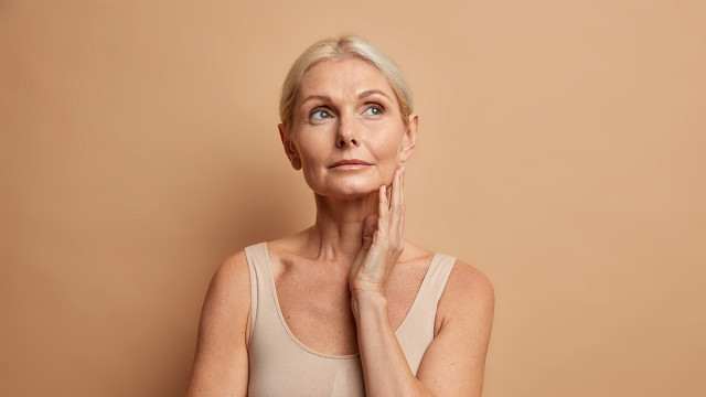 Уход за кожей лица после 50 лет