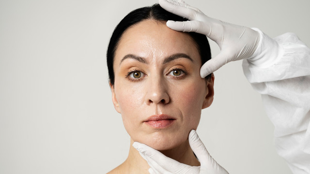 Как подтянуть овал лица