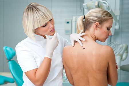 Зачем нужна консультация косметолога