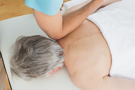 расслабляющий массаж шеи