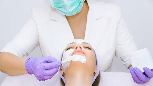 Поверхностно-срединный химический пилинг