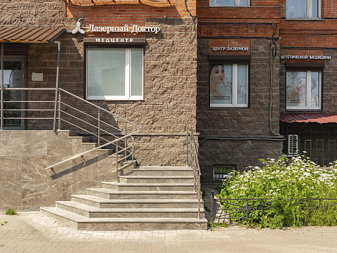 Комендантский пр., д.12 к.1